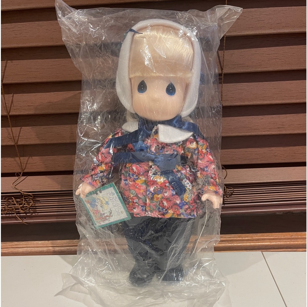 Precious Moments 1993 1st Edition "Garden Of Friends"  Jasmine January Doll NWT